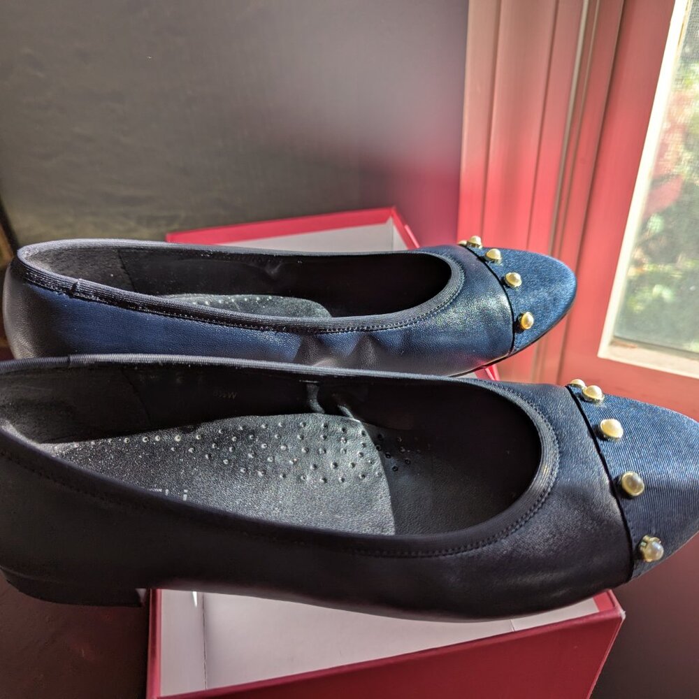 Vaneli Umber flats pearl trim grosgrain captoe worn once great condition 8 1/2 W